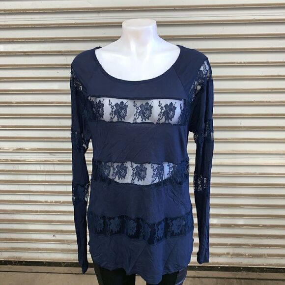 🛍️INC blue top with lace inserts - Picture 3 of 7